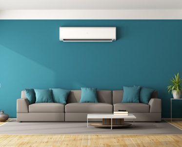 1563466043-modern-living-room-with-air-conditioner-P2UY8VX.jpg